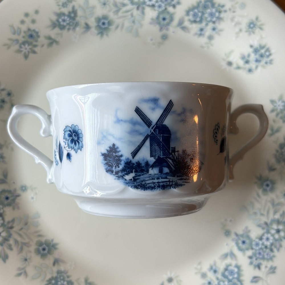 Delft 2 handle coffee cups blue and white set of 2